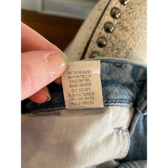 Show Me Your Mumu Blue Denim Button Fly Raw Edge Hem Cut-Off Shorts - Picture 7 of 7